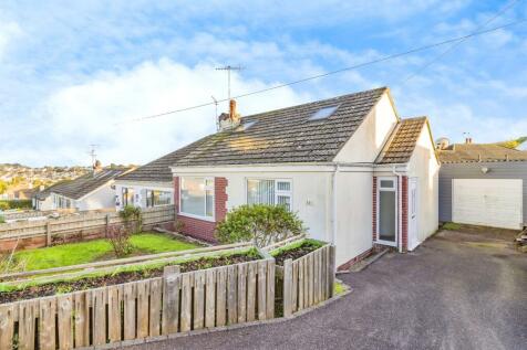 3 bedroom semi-detached bungalow for sale