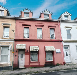 8 bedroom terraced house for sale