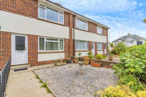 2 bedroom ground floor flat for sale
