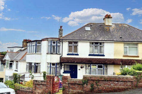 5 bedroom semi-detached house for sale