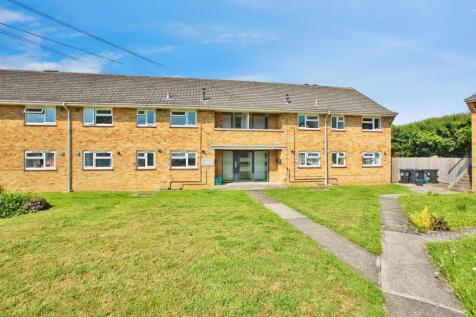 2 bedroom ground floor flat for sale