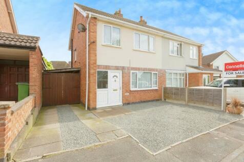 3 bedroom semi-detached house for sale