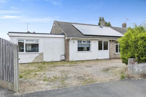 3 bedroom semi-detached bungalow for sale