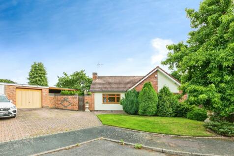 4 bedroom detached bungalow for sale