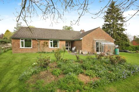 3 bedroom detached bungalow for sale