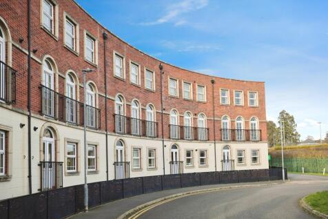 1 bedroom ground floor flat for sale