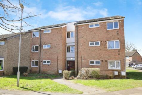 1 bedroom ground floor flat for sale
