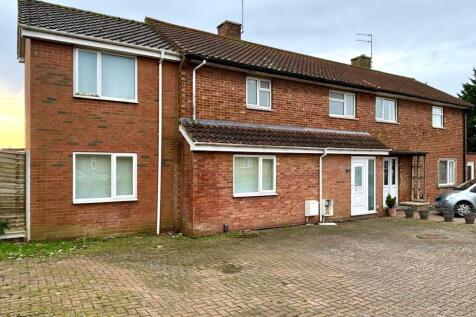 6 bedroom semi-detached house for sale
