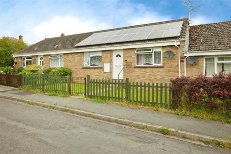 2 bedroom terraced bungalow for sale