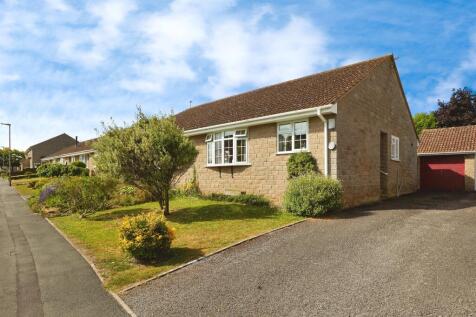 2 bedroom semi-detached bungalow for sale