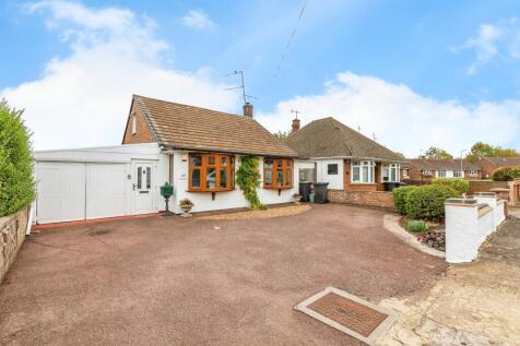 2 bedroom detached bungalow for sale