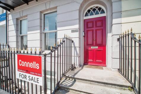 1 bedroom ground floor flat for sale