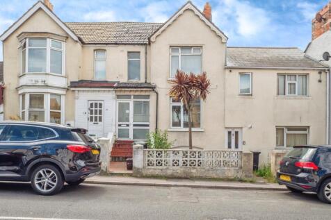 3 bedroom maisonette for sale
