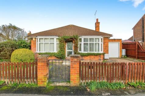 2 bedroom detached bungalow for sale