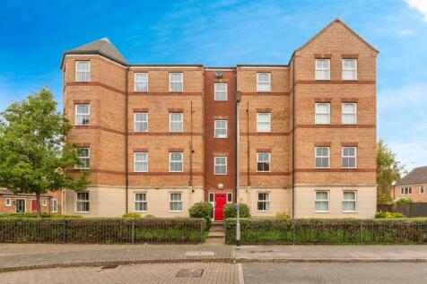 2 bedroom ground floor flat for sale