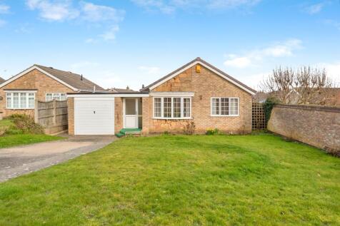 2 bedroom detached bungalow for sale
