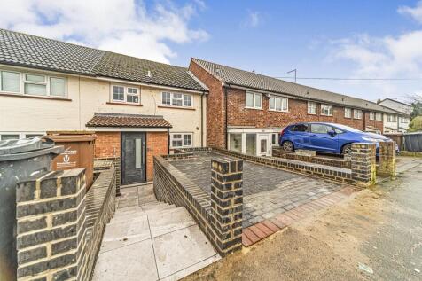 4 bedroom terraced house for sale