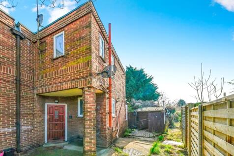 1 bedroom maisonette for sale