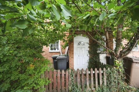 1 bedroom maisonette for sale