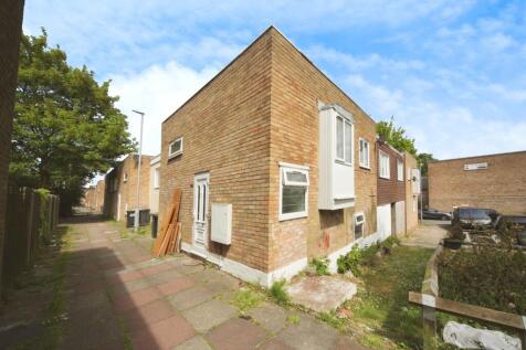 2 bedroom maisonette for sale