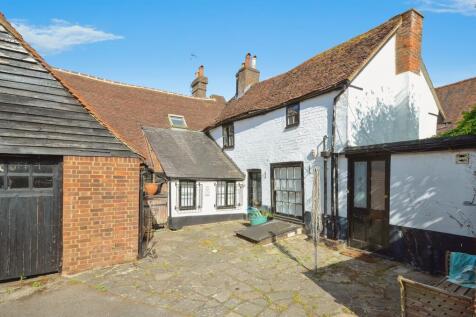 3 bedroom flat for sale