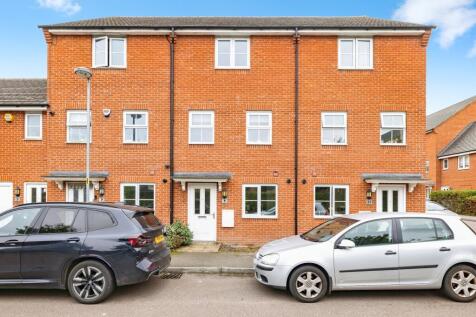 4 bedroom terraced house for sale