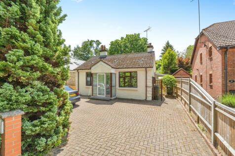 2 bedroom detached bungalow for sale