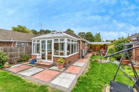 3 bedroom semi-detached bungalow for sale