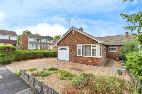 3 bedroom semi-detached bungalow for sale