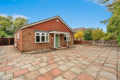 2 bedroom detached bungalow for sale
