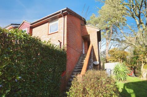 Studio flat for sale