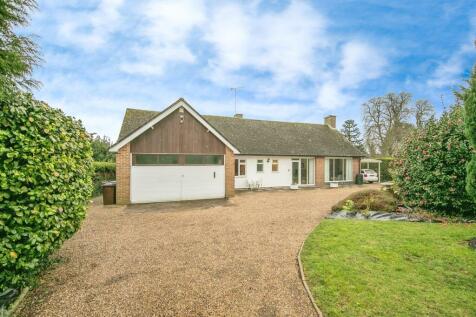 3 bedroom detached bungalow for sale