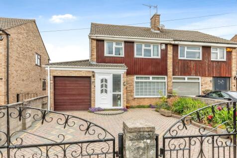 3 bedroom semi-detached house for sale