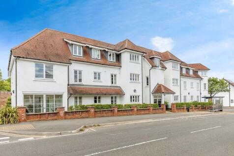 2 bedroom ground floor flat for sale