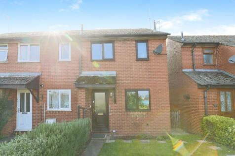 2 bedroom mews property for sale