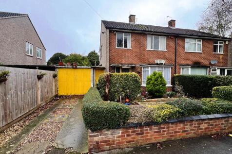 3 bedroom semi-detached house for sale