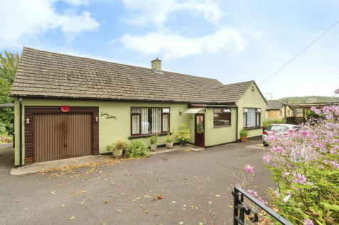 2 bedroom detached bungalow for sale