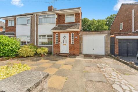 3 bedroom semi-detached house for sale
