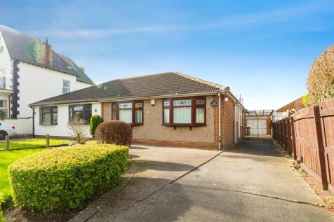 2 bedroom semi-detached bungalow for sale