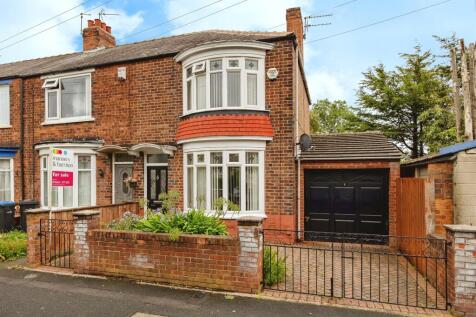 3 bedroom end of terrace house for sale