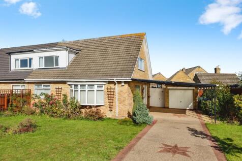 2 bedroom semi-detached bungalow for sale