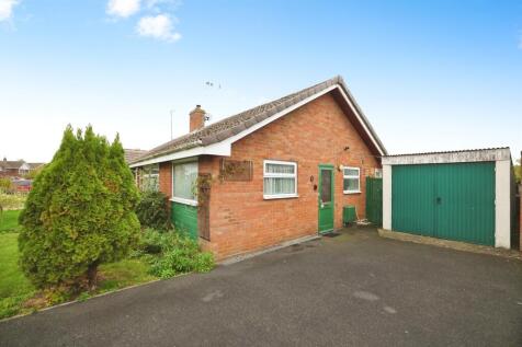 2 bedroom semi-detached bungalow for sale