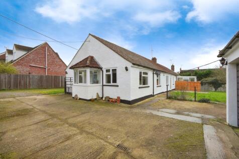 4 bedroom detached bungalow for sale