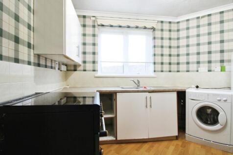 2 bedroom maisonette for sale