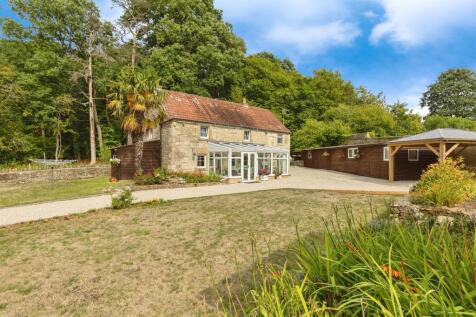 3 bedroom cottage for sale