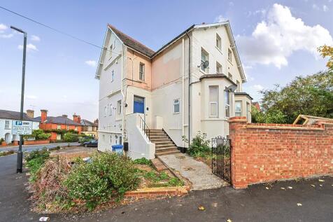 Studio flat for sale