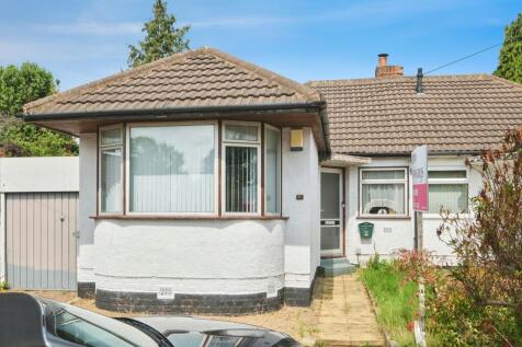 3 bedroom semi-detached bungalow for sale