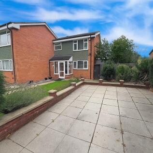 3 bedroom end of terrace house for sale