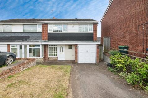 3 bedroom semi-detached house for sale