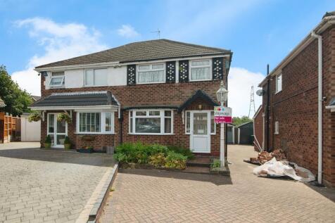 3 bedroom semi-detached house for sale